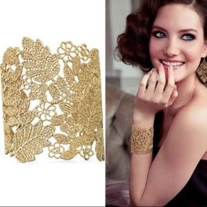 Stella & Dot chantilly lace cuff